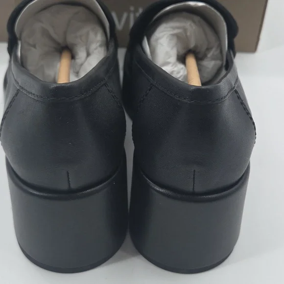 Classic Black Leather Loafers NEW - Picture 7 of 16
